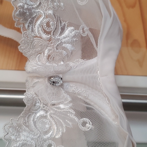 Axami bra and garter set - Picture 6 of 8